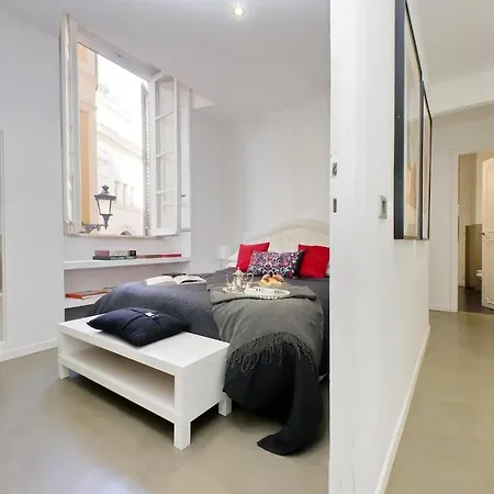 Apartamento Elegant Near Pantheon & Via Del Corso *